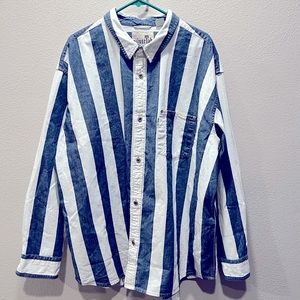 XL Levi Oversized Denim Stripe Shirt